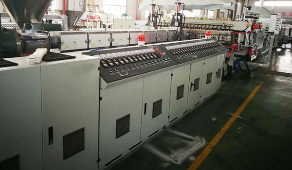 PE  hollow grid board extrusion line 